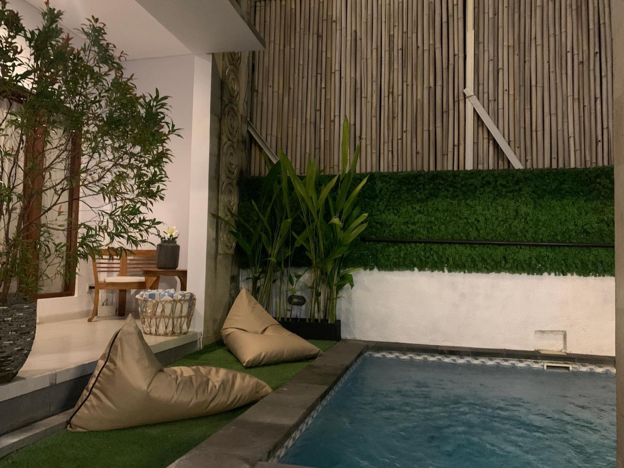 Chua Guest House Canggu Exterior photo