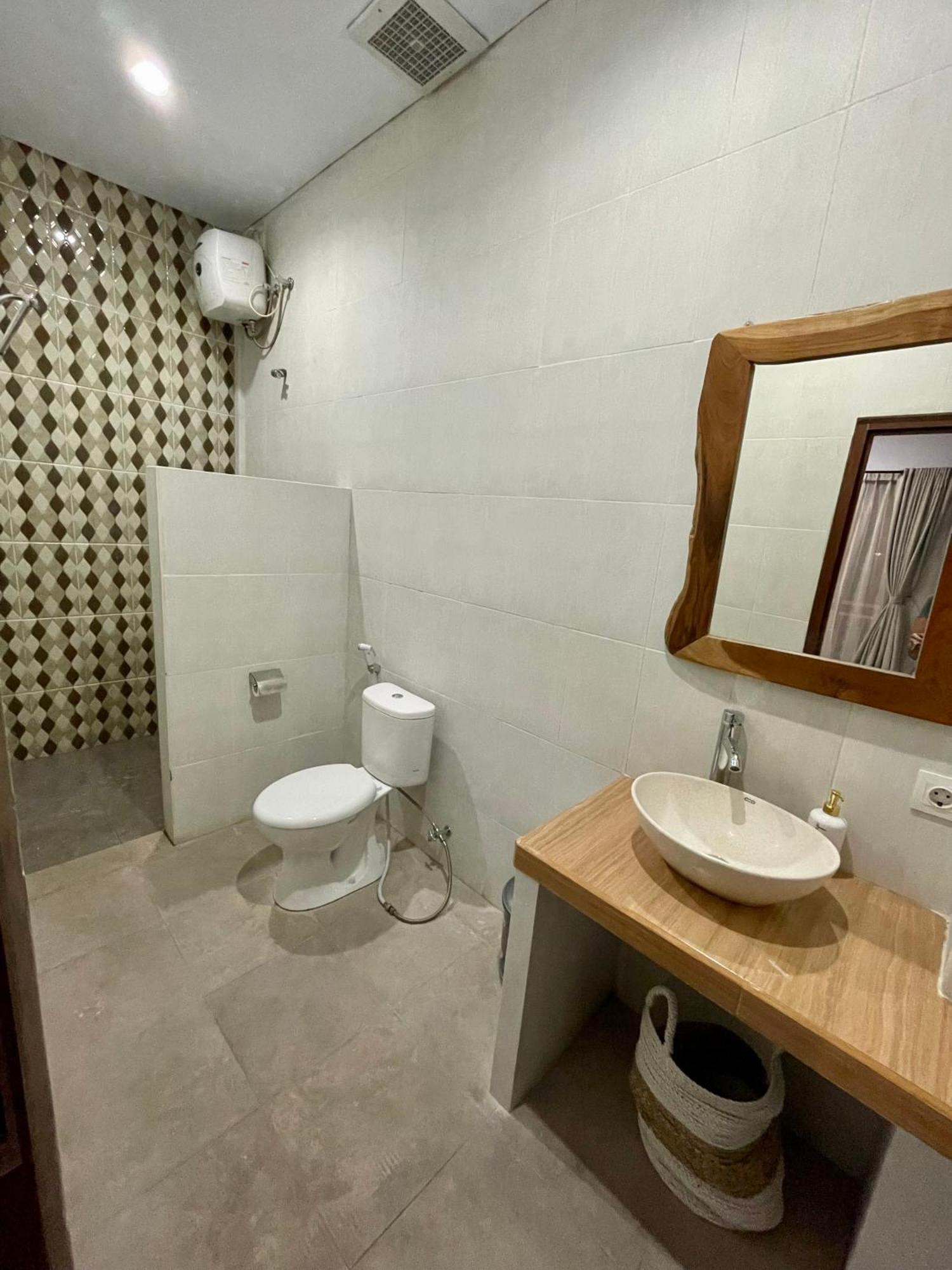Chua Guest House Canggu Exterior photo